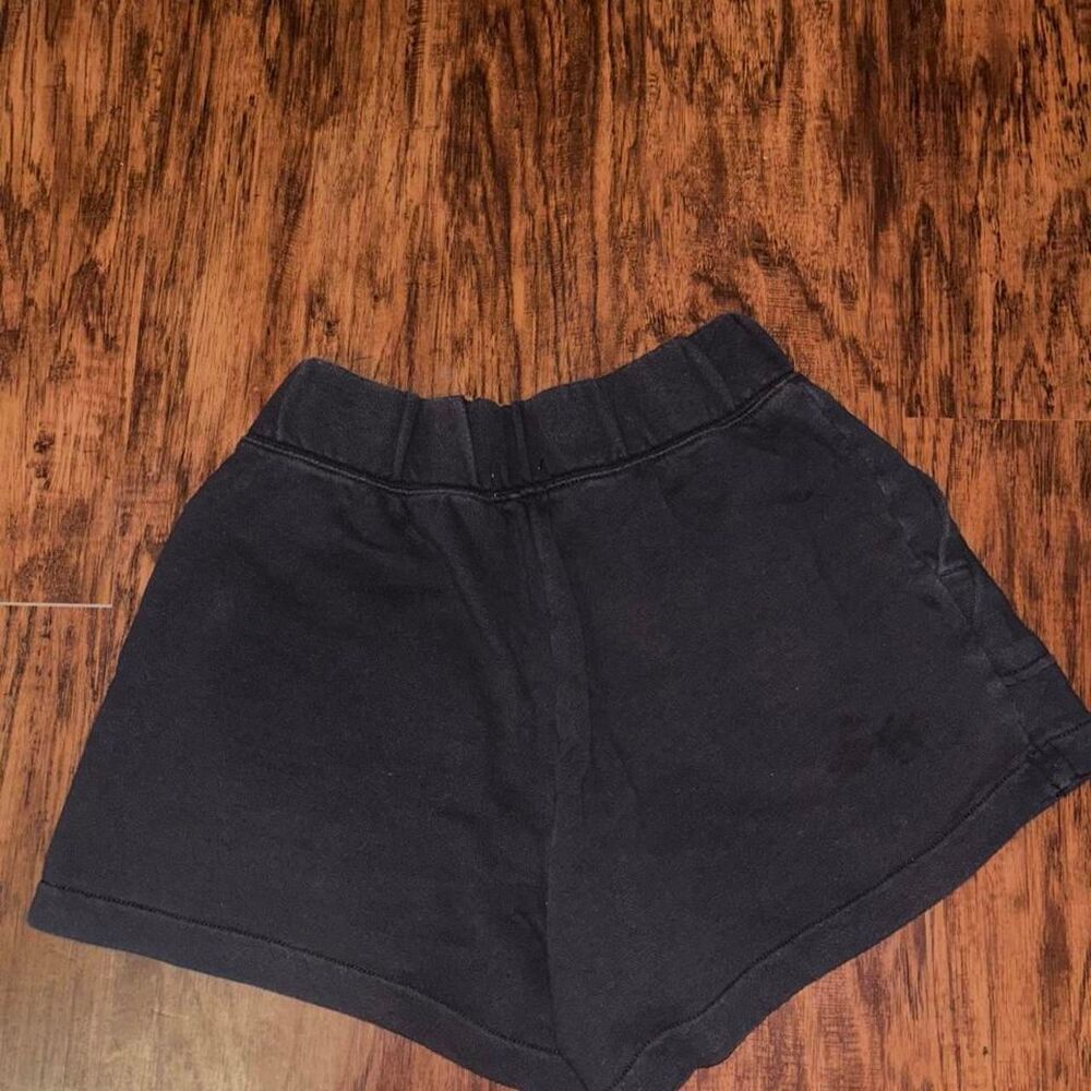 Aerie Women's Black and Navy Shorts - Picture 2 of 4